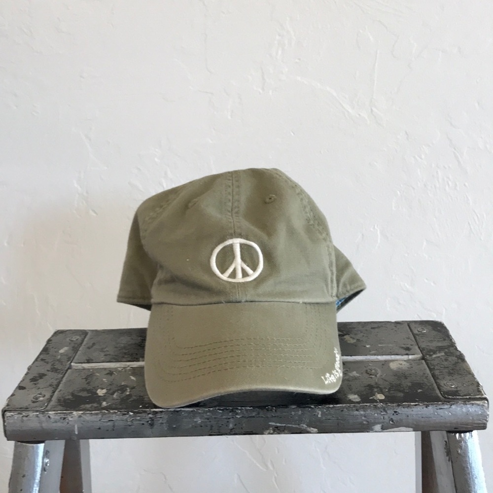 Life is good peace sign hat